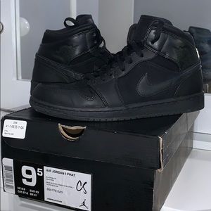 Jordan 1s black leather
